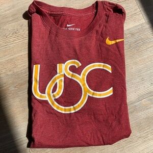 USC Nike tee shirt* flaw